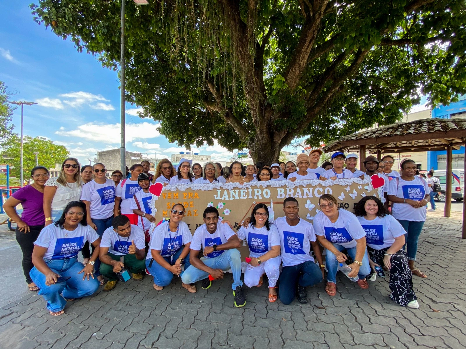 Candeias | CAPS de Candeias encerra Janeiro Branco com caminhada para conscientizar sobre cuidados com a saúde mental