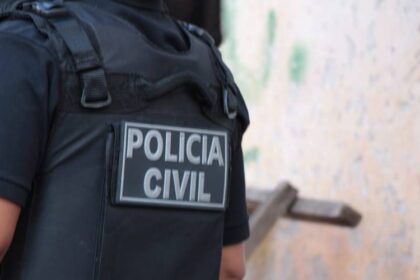 Homem é preso por agredir mãe em Salvador; é reincidente