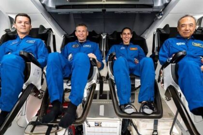 Astronautas iniciam volta para casa após seis meses no espaço