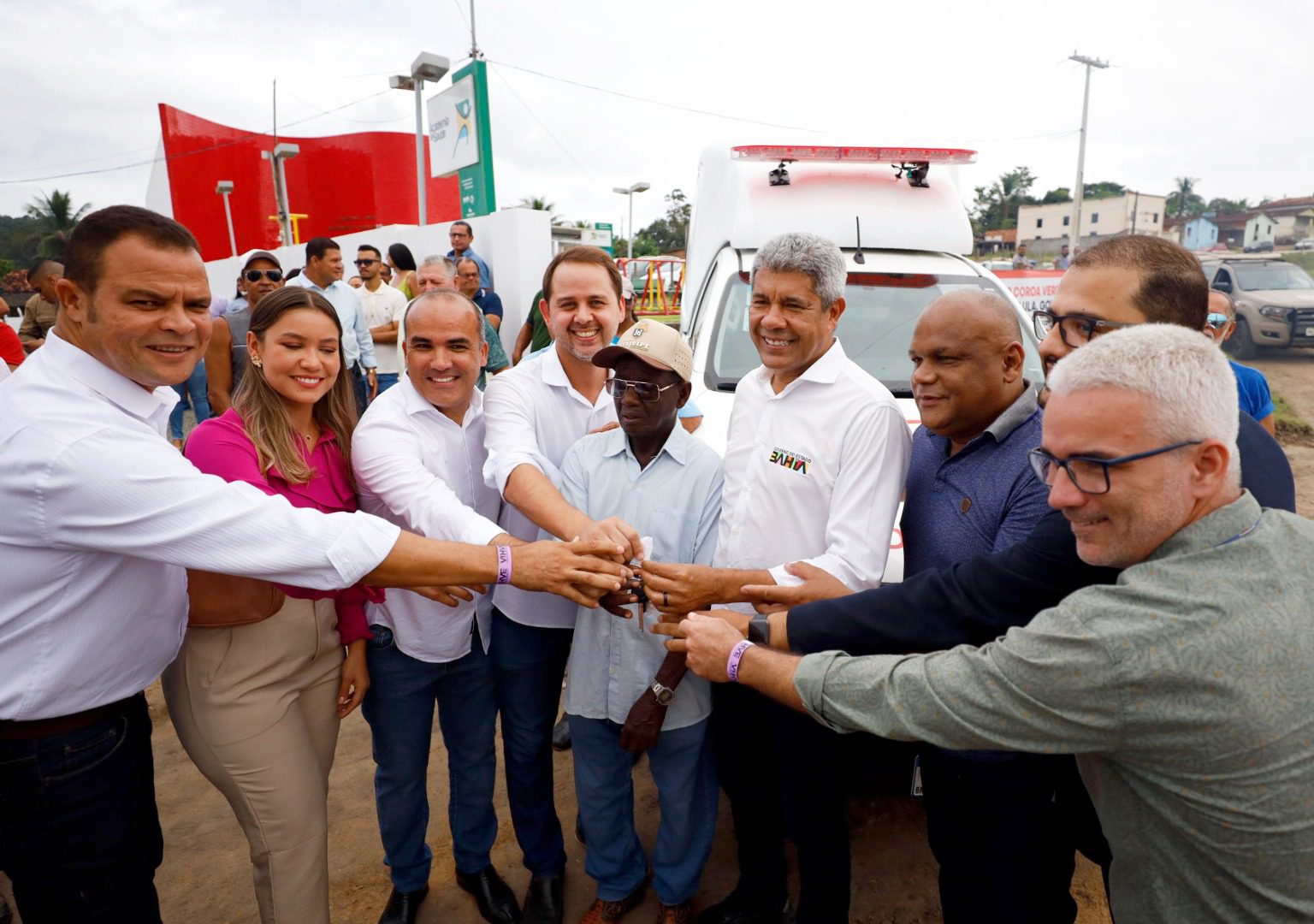 Investimentos em Barra do Rocha e Itagibá entregues no Sábado de Aleluia