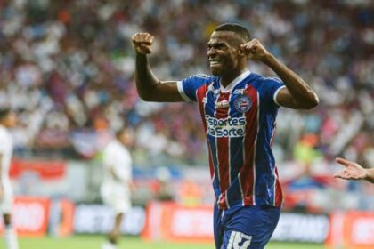 De virada, Bahia vence o Vitória por 2 a 1 e garante classificação na Lampions