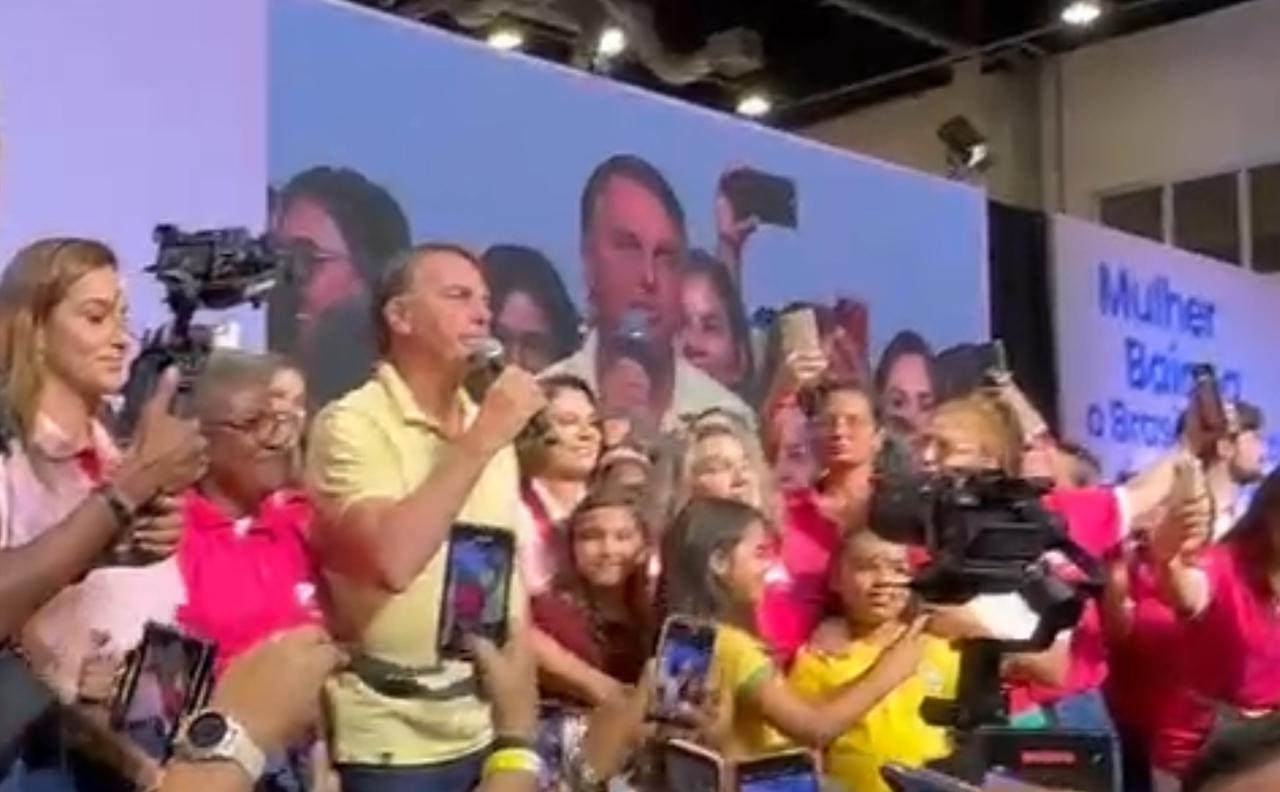 Bolsonaro defende comparação entre a gestão dele com a atual e as anteriores