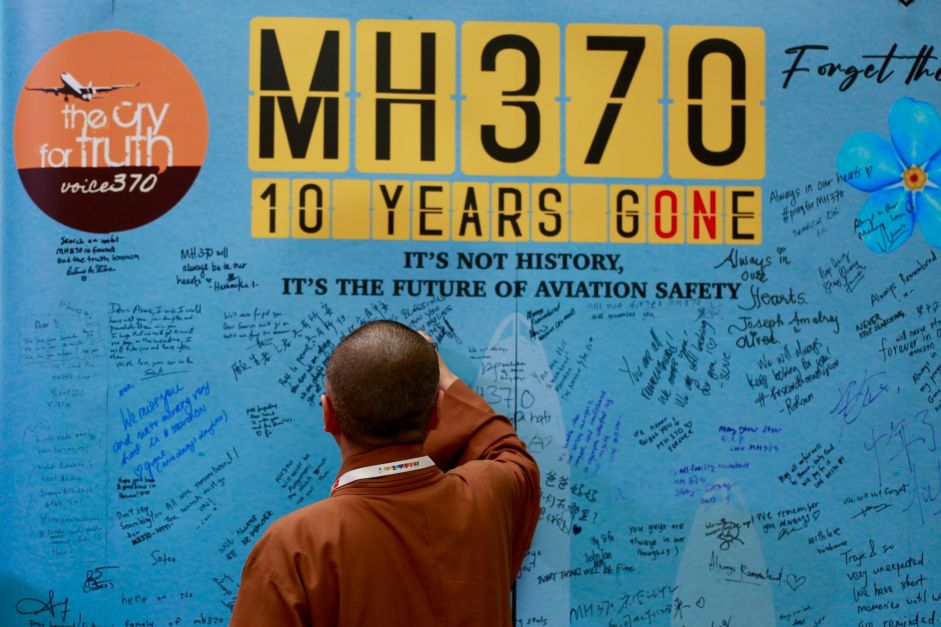 Após 10 anos, o mundo está mais perto de encontrar o voo MH370?