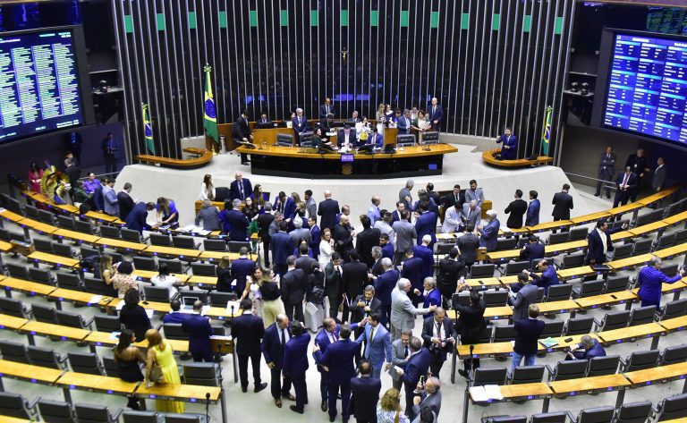 Câmara dos Deputados aprova fim da 