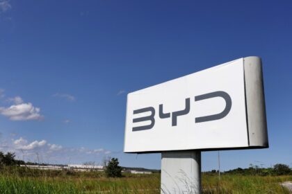 BYD investirá R$ 5,5 bilhões em fábrica na Bahia, quase dobrou previsão inicial