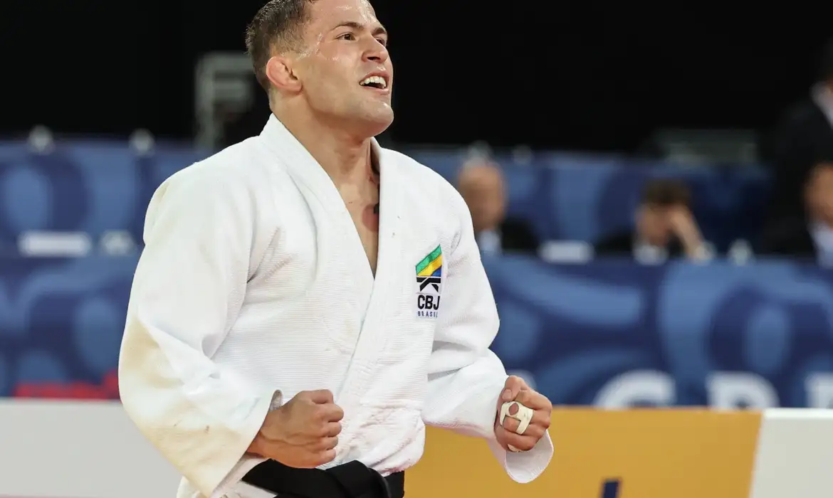 Brasileiro Willian Lima é bronze em Grand Slam de Judô