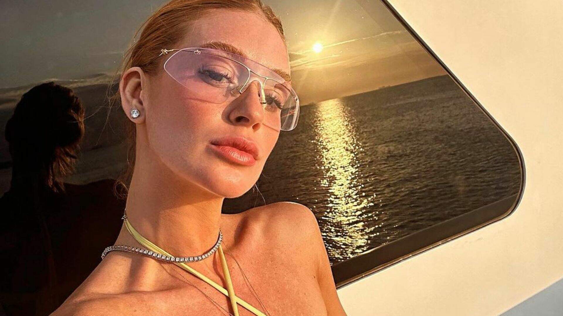 Marina Ruy Barbosa elege maiô com recortes estratégicos para curtir férias no Caribe - Metropolitana FM