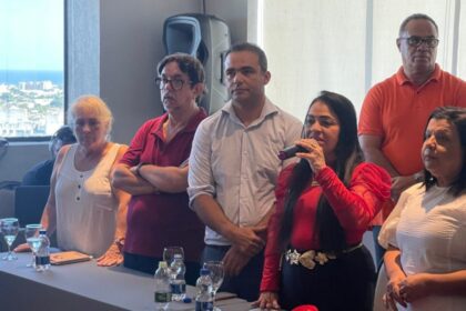 De forma oficial, Moema Gramacho anuncia Rosalvo e Naide para sucessão municipal
