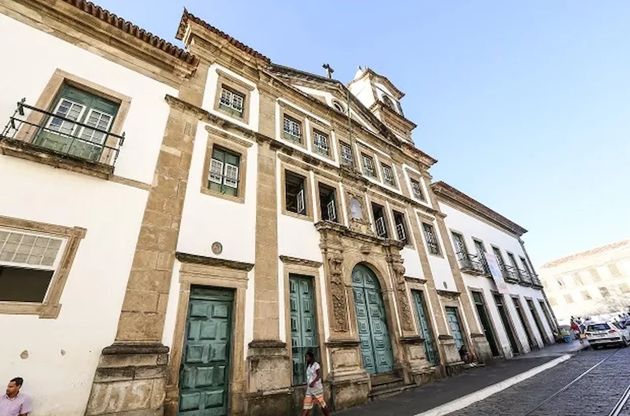 VAGAS ATUALIZADAS! Hospital Santa Casa abre 20 vagas em diversas funções da área de saúde