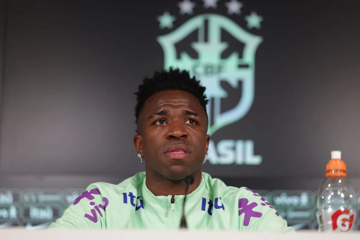 Vinícius Jr. chora ao relatar luta constante contra o racismo no futebol