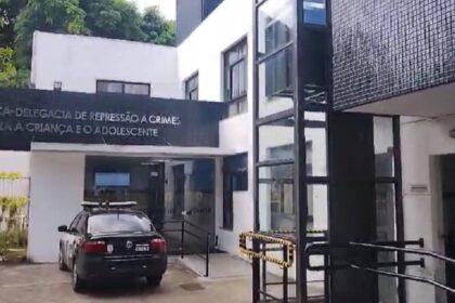 Polícia prende suspeito de pedofilia em Salvador durante operação.