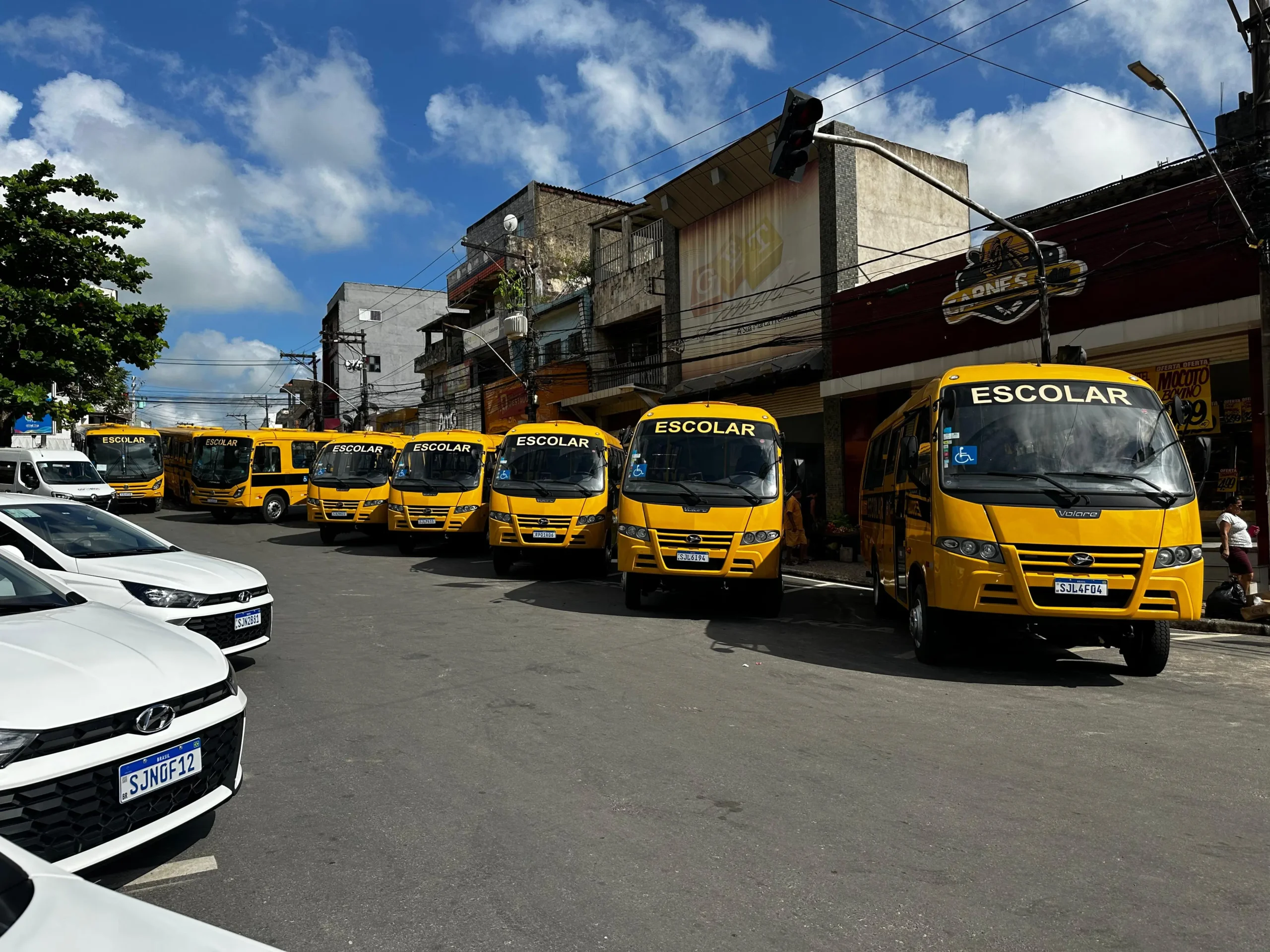 Inovação: prefeitura presenteia educação com nova frota de veículos