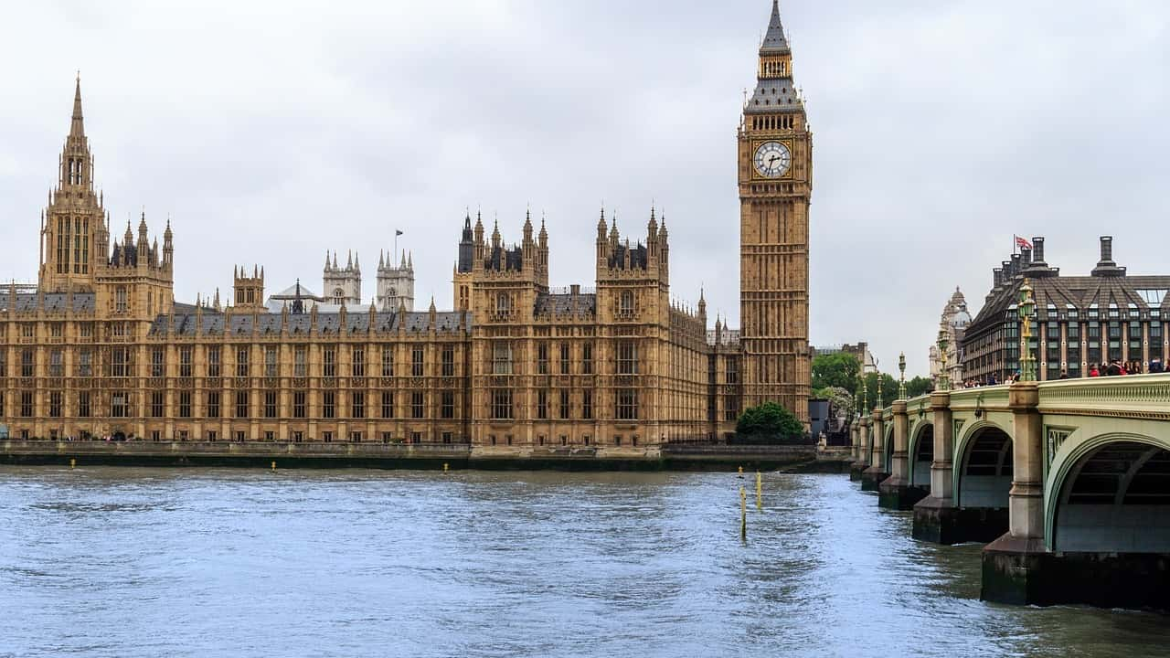 Bolsas em londres para brasileiros