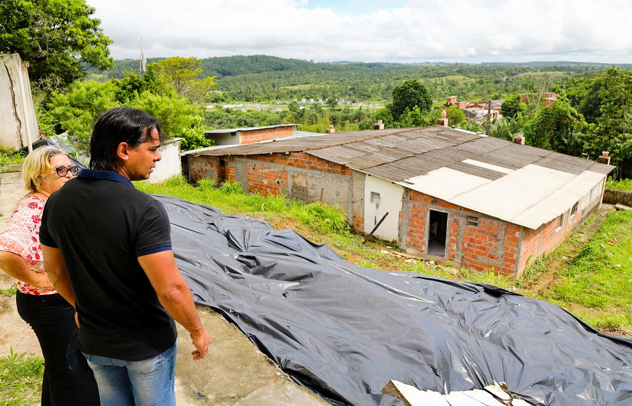 Pitágoras apresenta soluções para problemas causados pela chuva em Malembá de Baixo