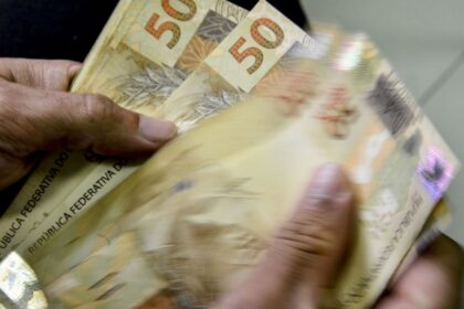 Governo reajusta em 52% auxílio-alimentação de servidores federais