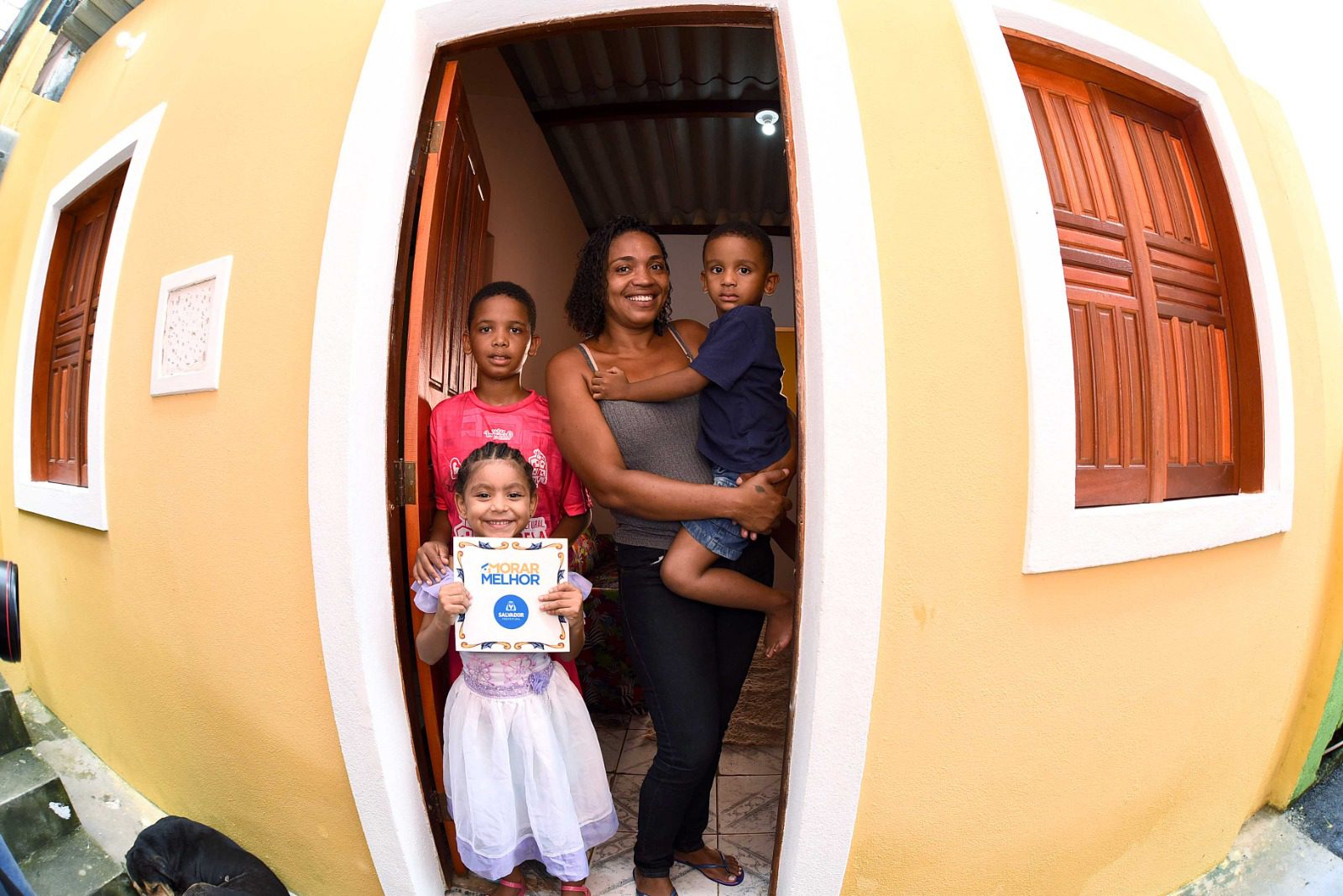 Morar Melhor alcança 300 casas reformadas em Campinas de Pirajá