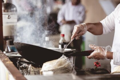 Vagas em Camaçari e RMS nesta terça: Cozinheiro, motorista e mais