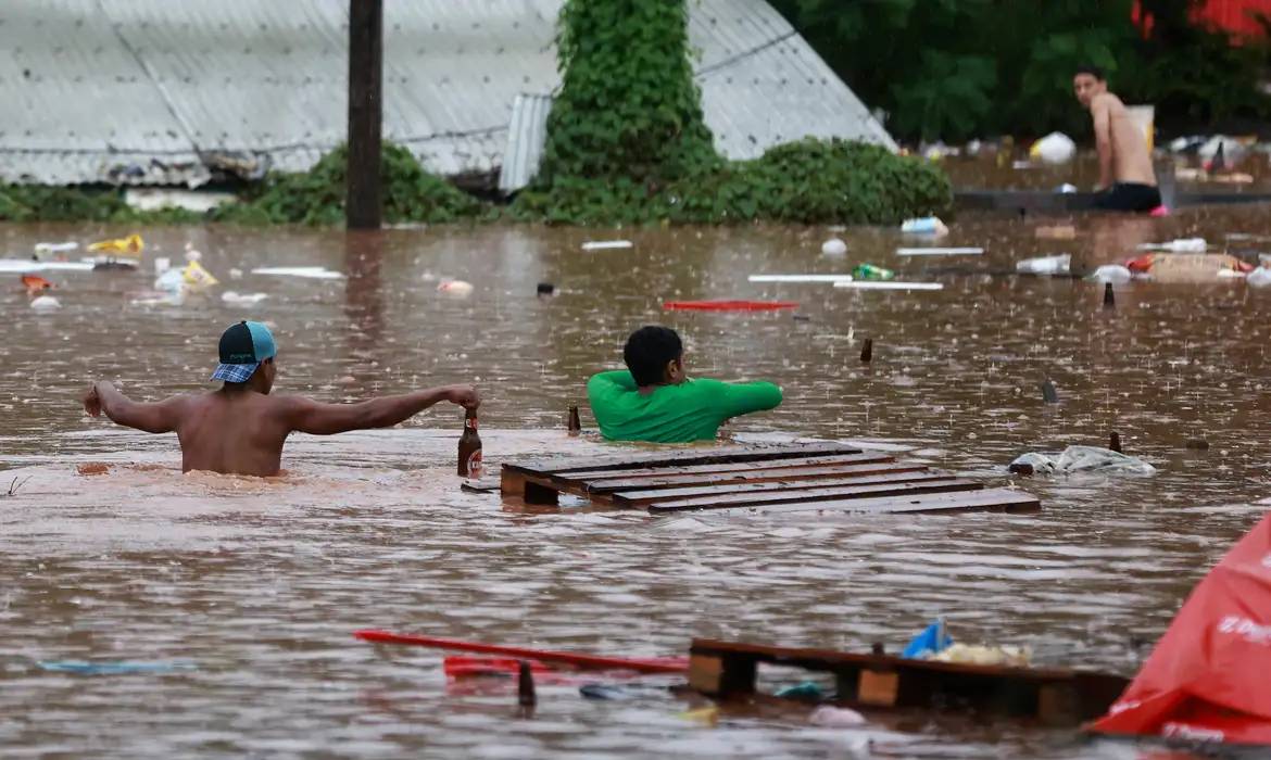 Chuvas prejudicam colheita de soja e arroz no Rio Grande do Sul