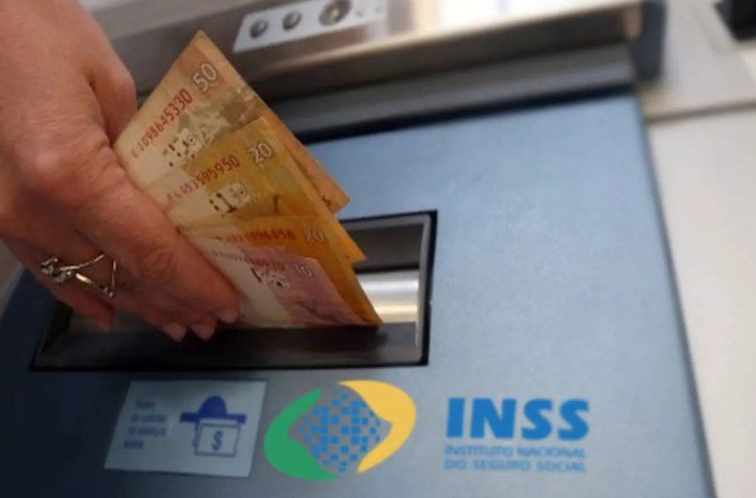 INSS começa a pagar 13º antecipado de recebe acima do mínimo