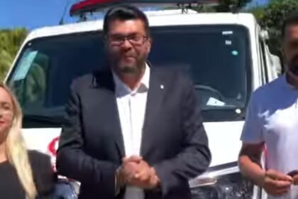 Marcinho Oliveira entrega ambulância para Prefeitura de Várzea Nova