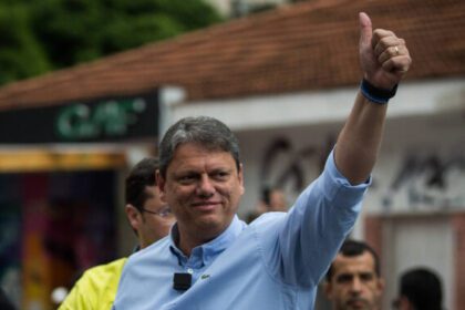 Vice-governador de Minas diz que Tarcísio é "nome natural" para disputar o Planalto em 2026
