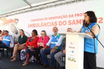 Entrega de ambulâncias no RS destaca importância do SAMU, afirma Nísia Trindade
