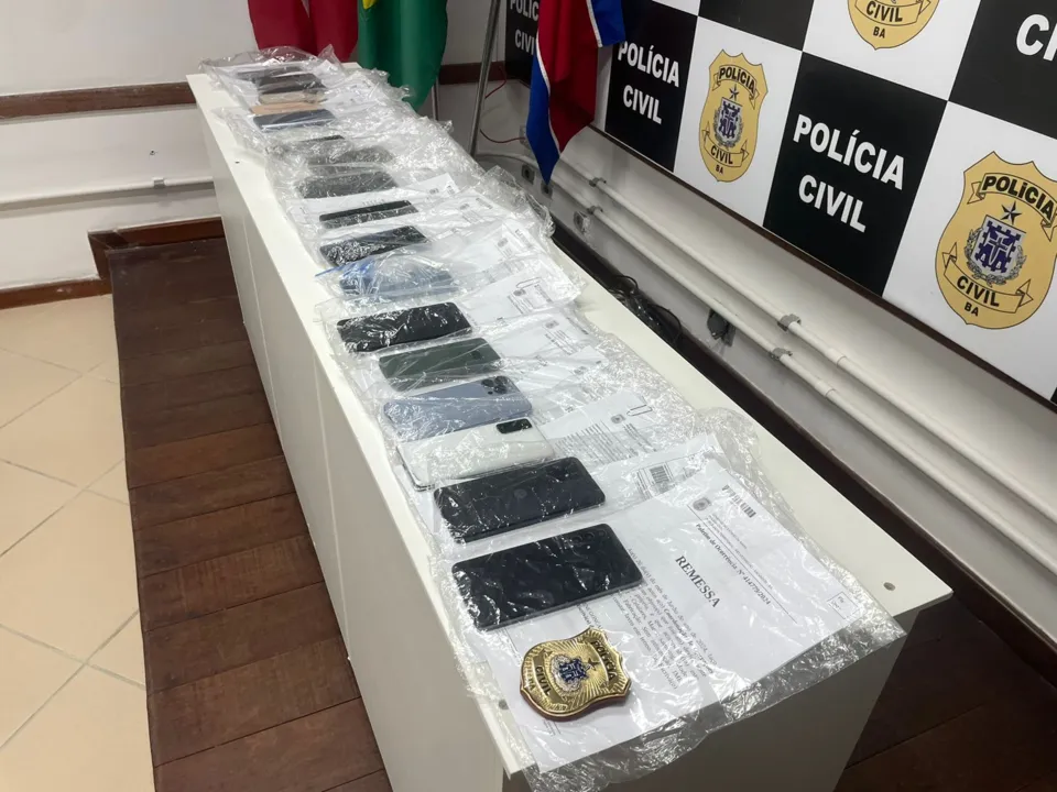 Polícia recupera 20 celulares roubados em festas de Salvador.