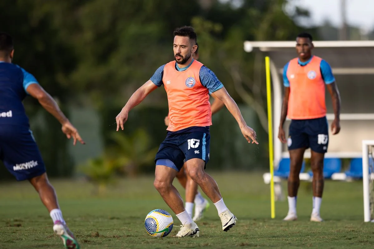 Em confronto direto no G4, Bahia enfrenta Flamengo do Maracanã de olho na liderança da Série A