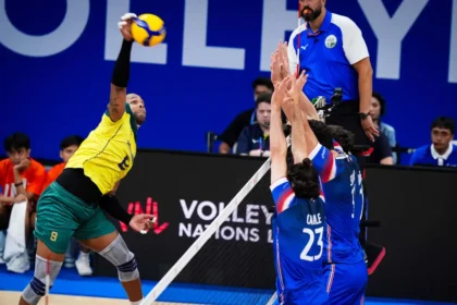 Brasil perde para a França, mas segue vivo na Liga das Nações de Vôlei