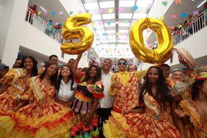Em Esplanada, Jerônimo entrega a 50ª escola de tempo integral da Bahia