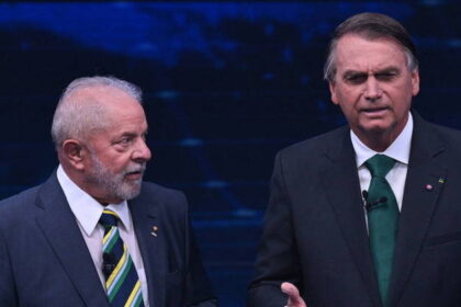 Lula promete escancarar "incompetência" de Bolsonaro em 2026
