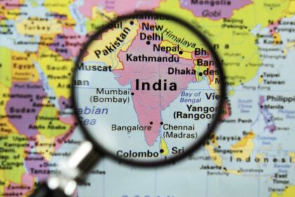 Pelo menos 63 mortos no sul da Índia por causa de bebida alcoólica adulterada