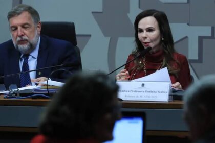 Comissão do Senado aprova reforma do ensino médio.