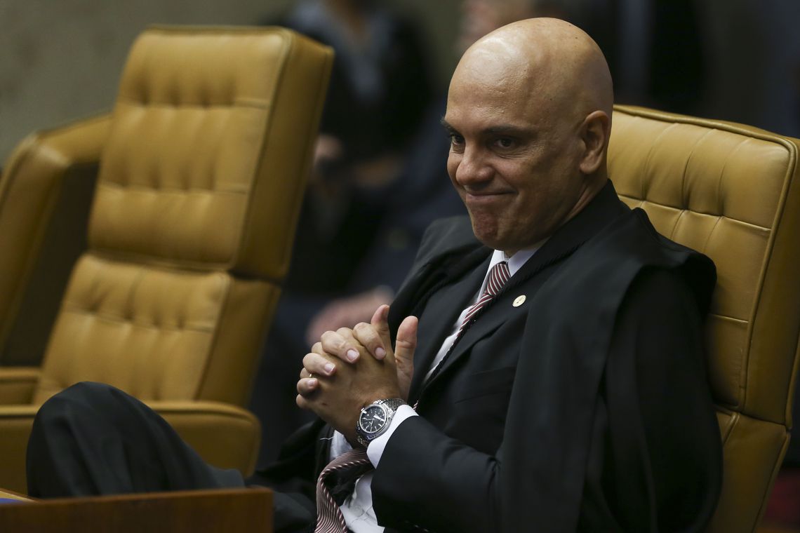 Abin Paralela: Moraes retira sigilo de áudio de conversa de Bolsonaro
