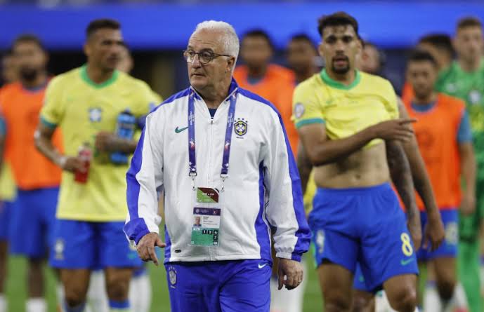 Brasil cai no ranking da FIFA após eliminação precoce na Copa América