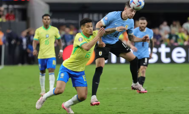 Brasil perde para o Uruguai nos pênaltis e está fora da Copa América