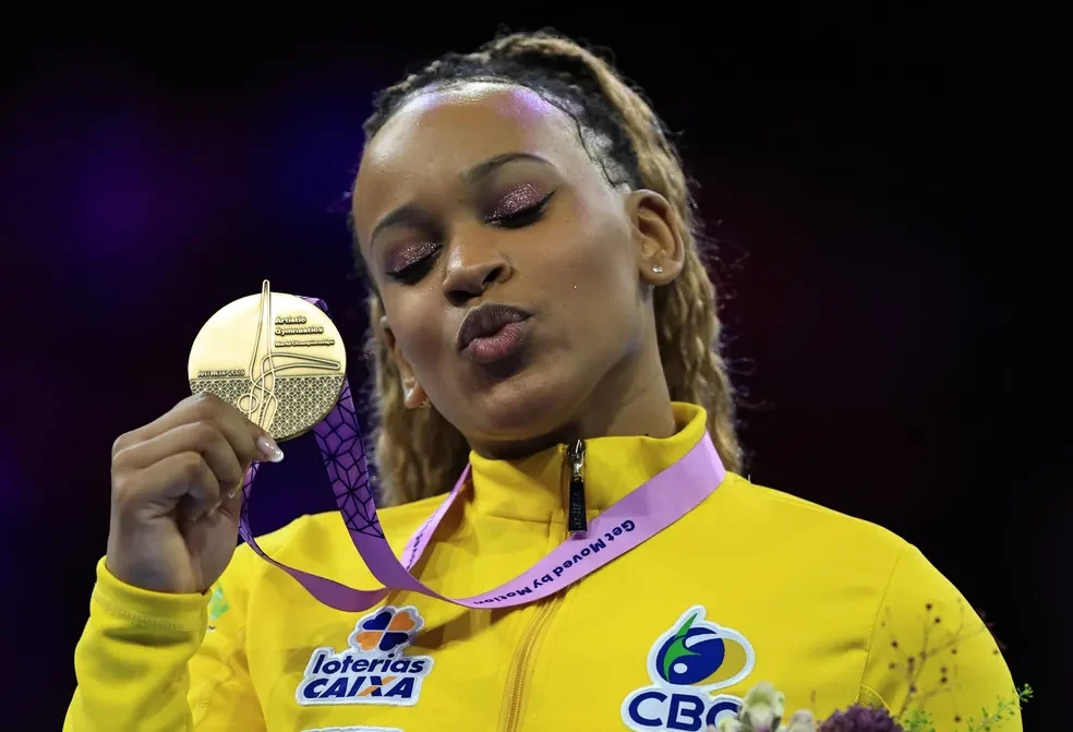 Jogos de Paris: Rebeca Andrade inscreve salto inédito em busca do 2º ouro olímpico