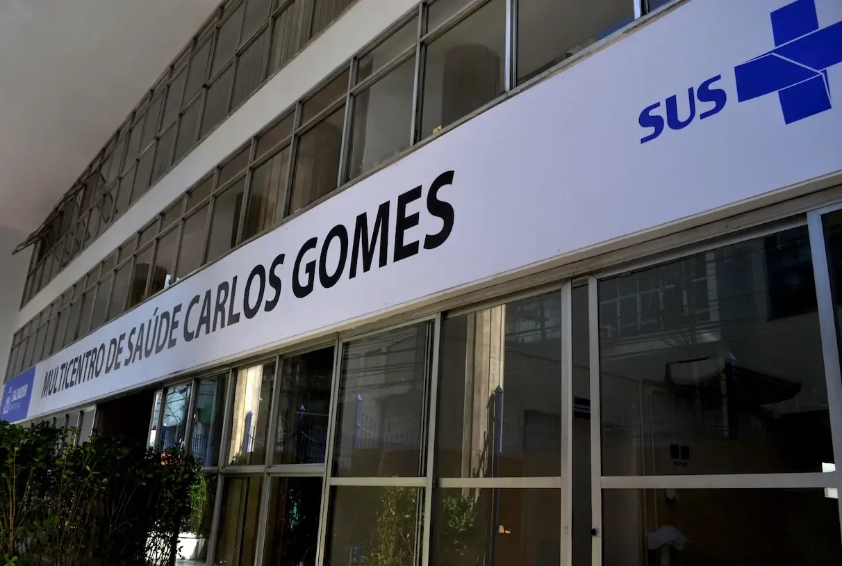 Multicentro de Saúde Carlos Gomes abre vaga para Auxiliar Administrativo