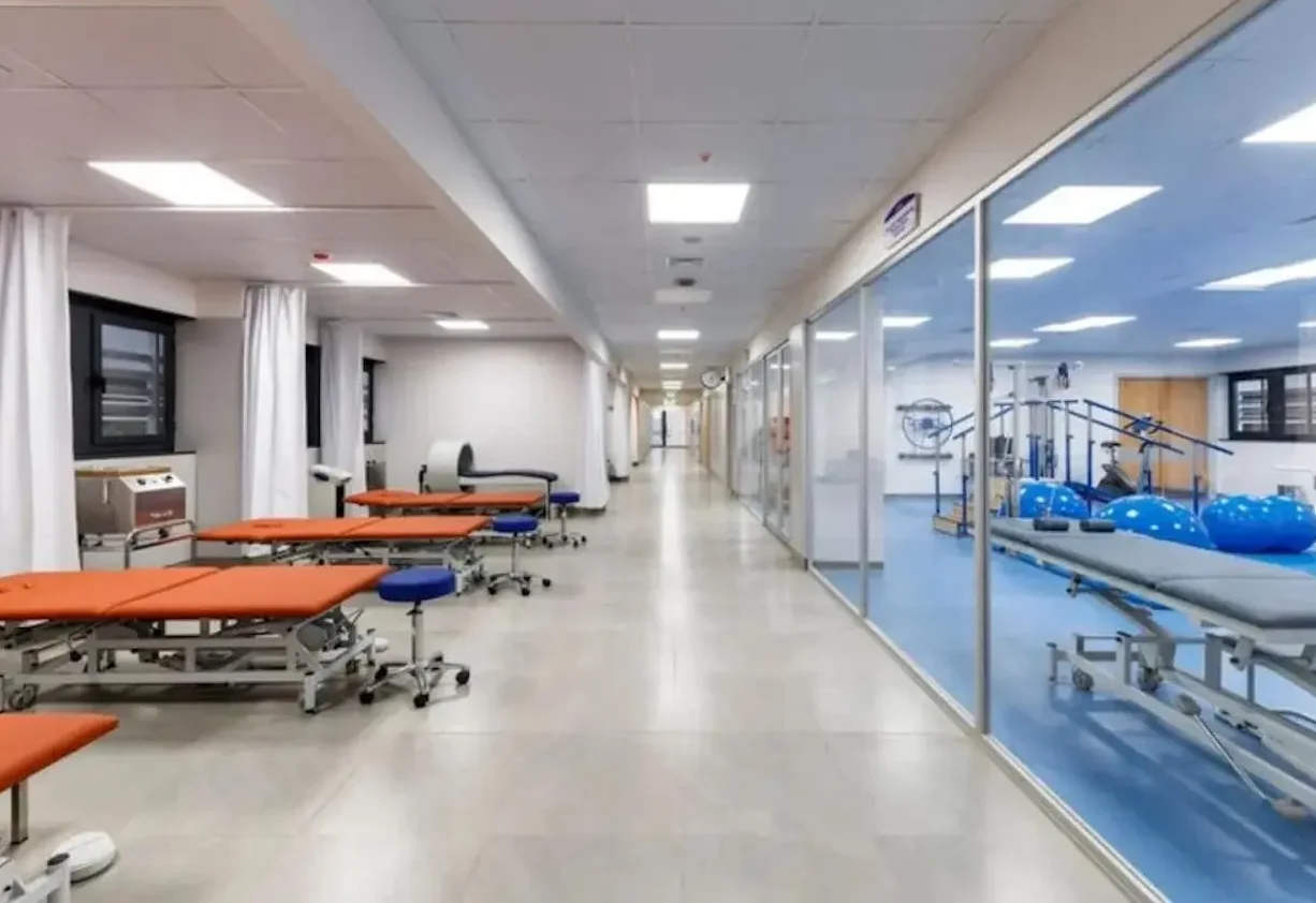 Hospital Santa Emília abre vagas para Recepcionista