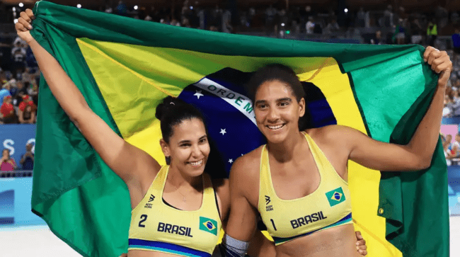 Jogos de Paris: Duda e Ana Patrícia estão na final do vôlei de praia