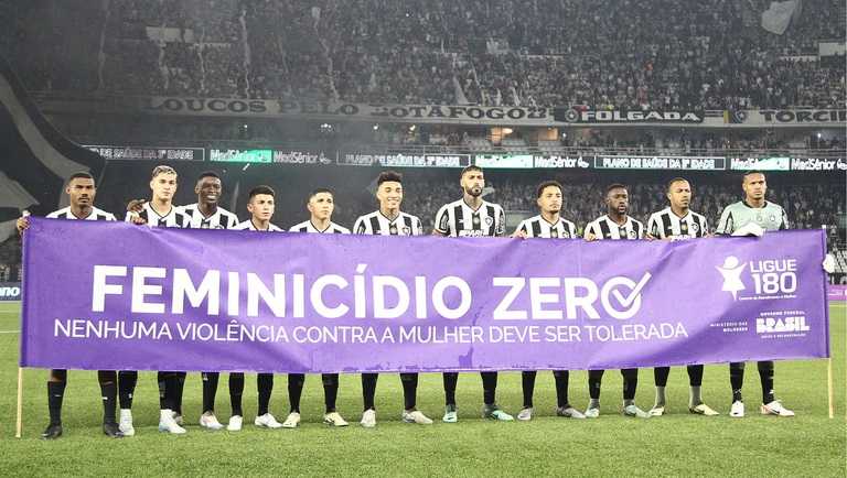 Ministério da Mulher faz pacto com times de futebol por feminicídio zero