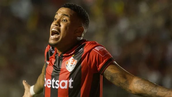 Série A: Vitória e Cruzeiro empatam em 2 a 2 no Barradão