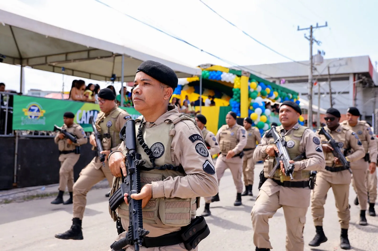 Candeias Celebra o 7 de Setembro com Tradicional Desfile Cívico