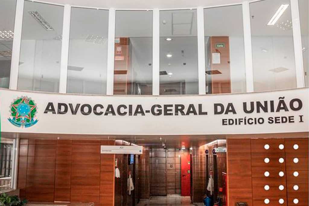 AGU recorre de decisão do TCU sobre presente recebido por presidentes