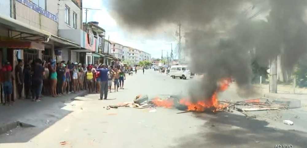 Protesto de familiares e amigos de jovem morto em ação policial