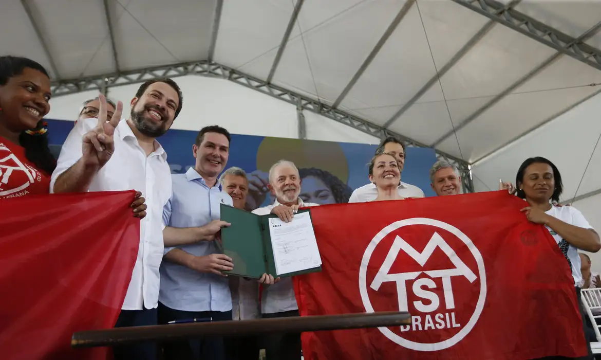 MTST ligado a Boulos é o movimento mais contemplado pelo governo Lula, diz Portal