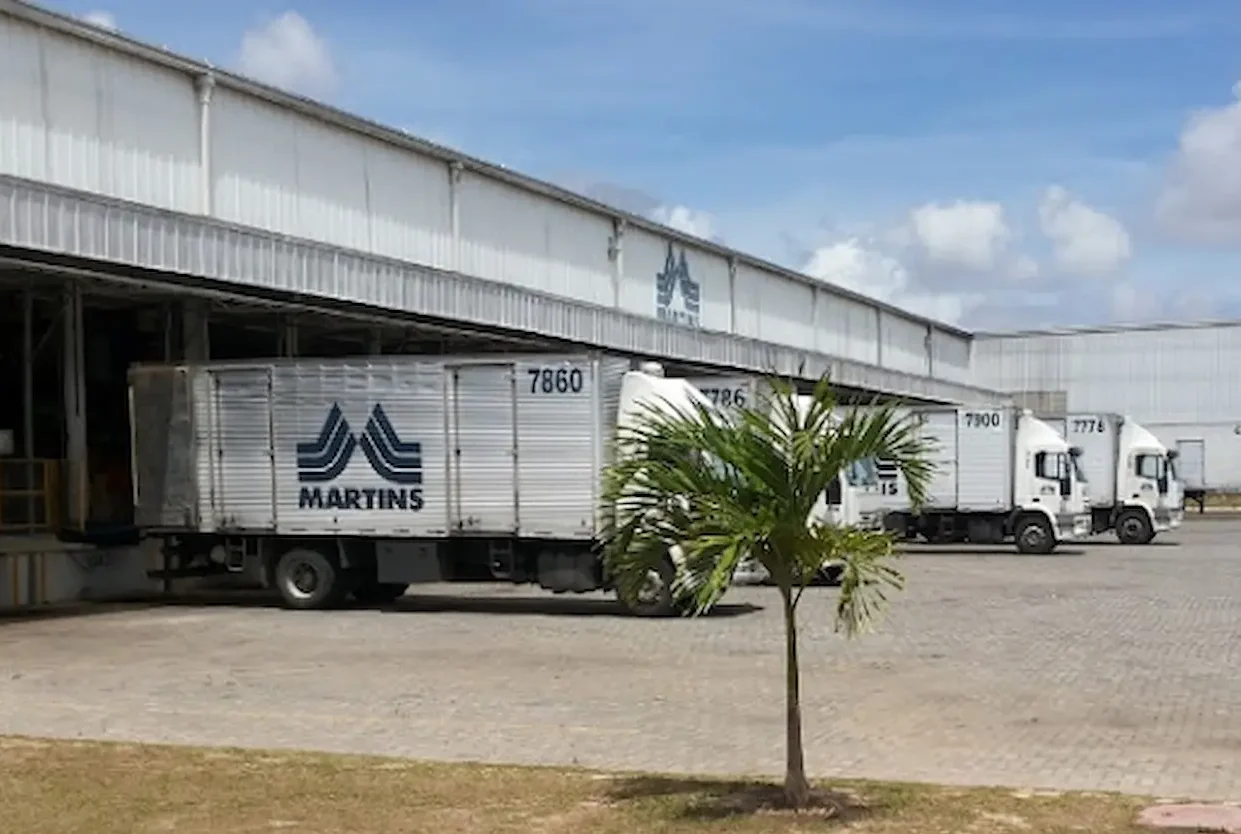 Martins abre vaga para Motorista Entregador