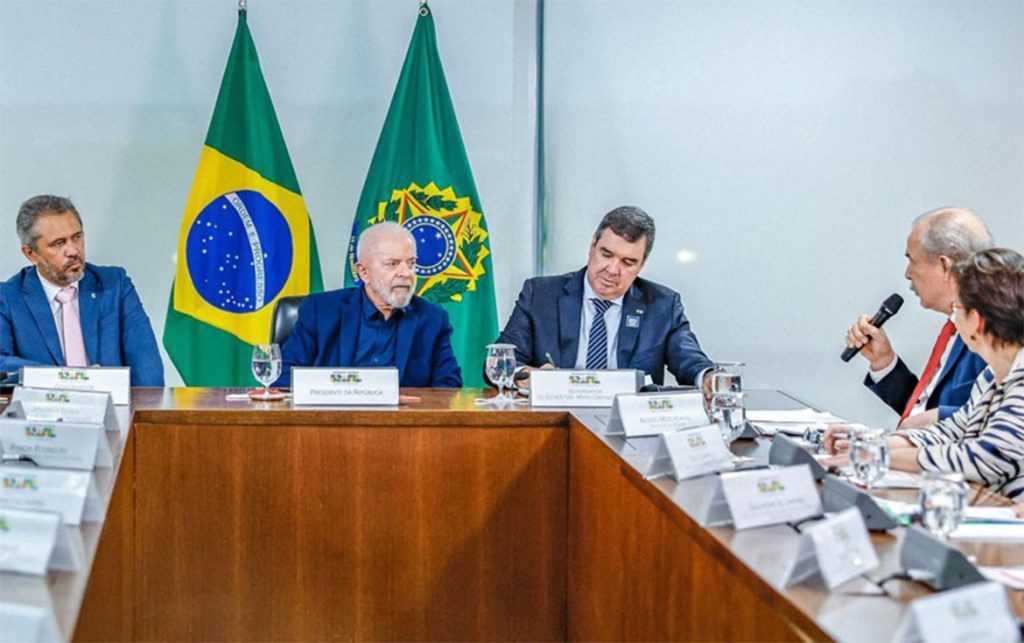 Presidente Lula destina R$ 3,3 bilhões do BNDES para obras do Novo PAC no Ceará e Mato Grosso do Sul