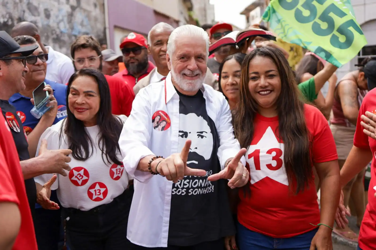 Jaques Wagner Participa de Caminhada com Marivalda e Tonha em Santo Antônio e Alfineta Gestão Atual