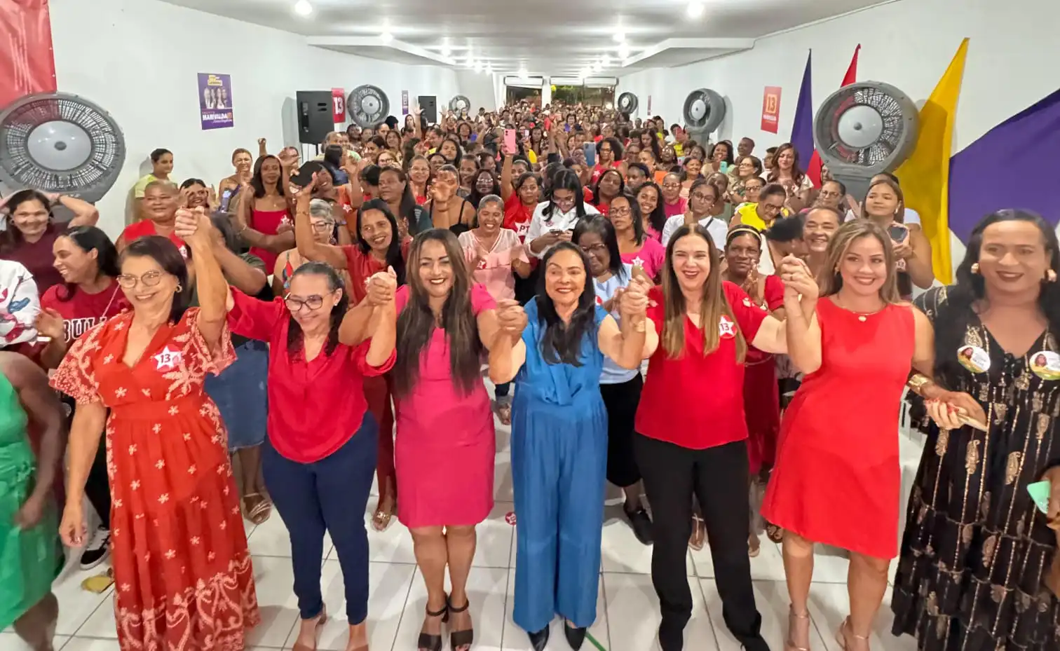 Primeira-dama da Bahia participa de encontro com Marivalda e Tonha em apoio às mulheres